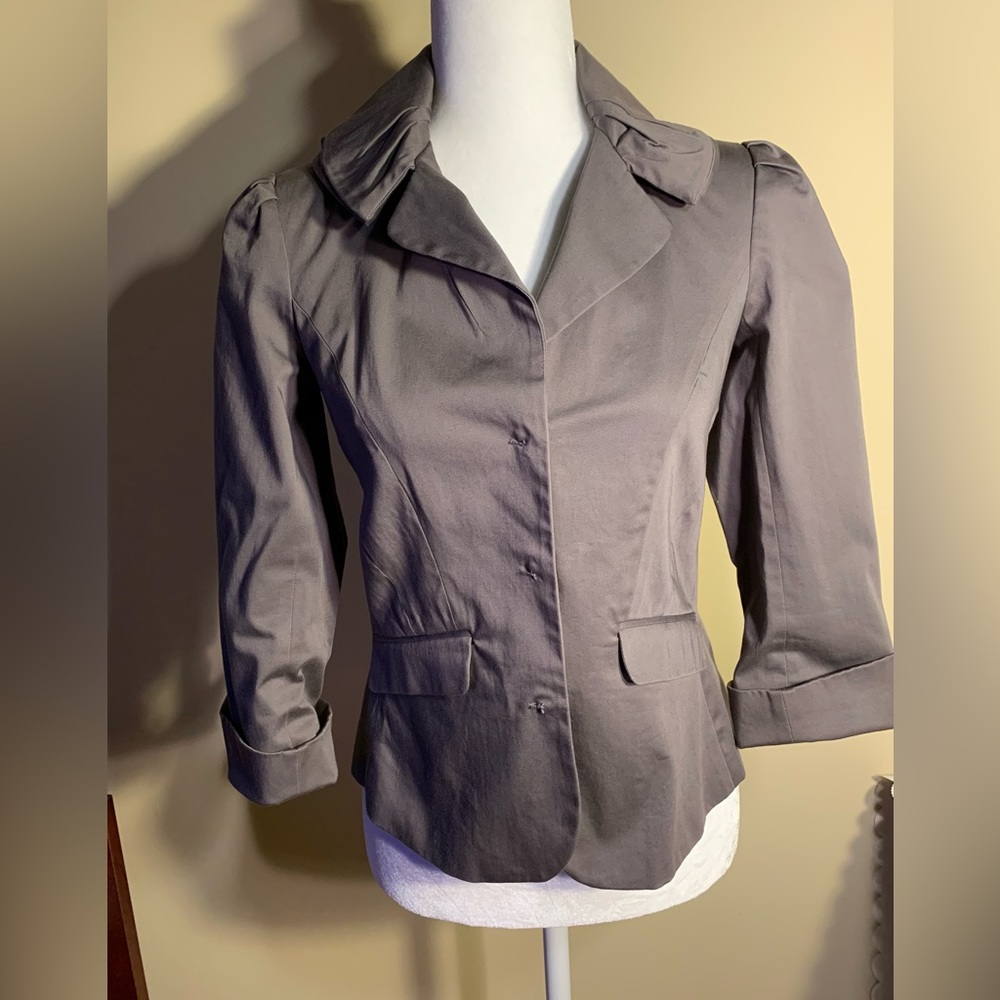 EUC Shirt/Blazer (Shacket), Funky Collar, Greenish Gray, 2/3-Sleeve, Ruffle